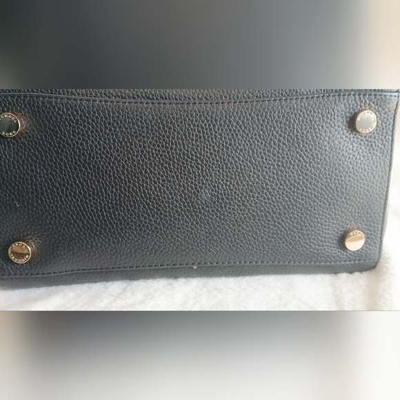 Michael Kors Black Leather Shoulder Bag with Gold Accents - Picture 5 of 6